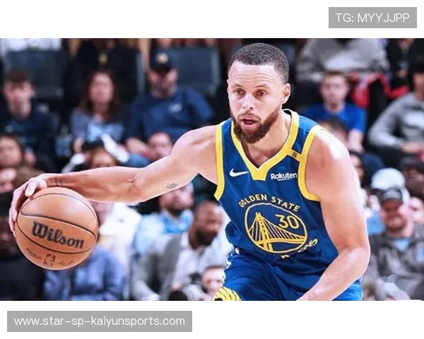 _勇士队外线火力全开，比赛胜利在望_，勇士队内线